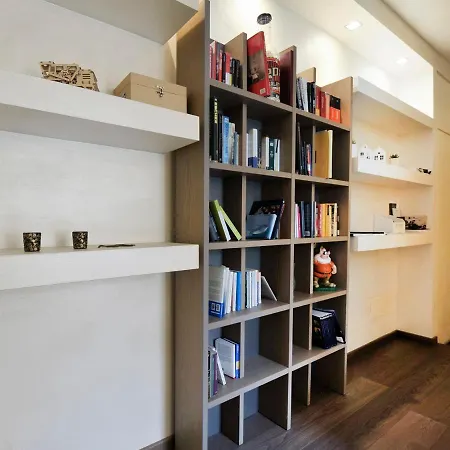 Ur Nest Santo Stefano B * بولونيا