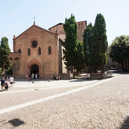 Ur Nest Santo Stefano B * Bolonya