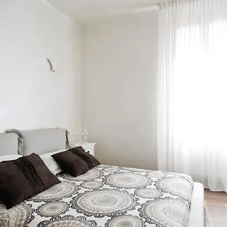 Ur Nest Santo Stefano B *